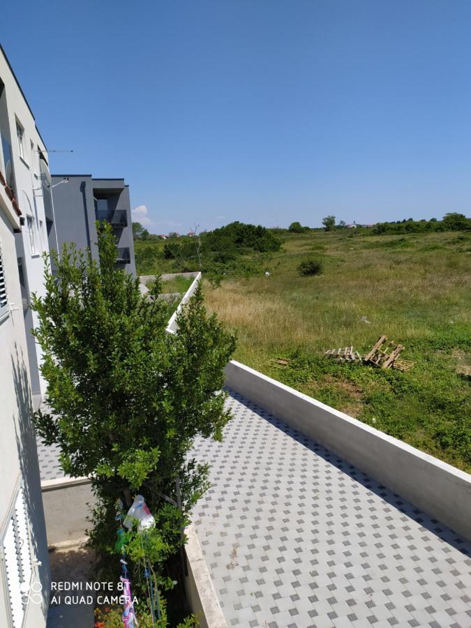 Apartman Joy Nin Εξωτερικό φωτογραφία