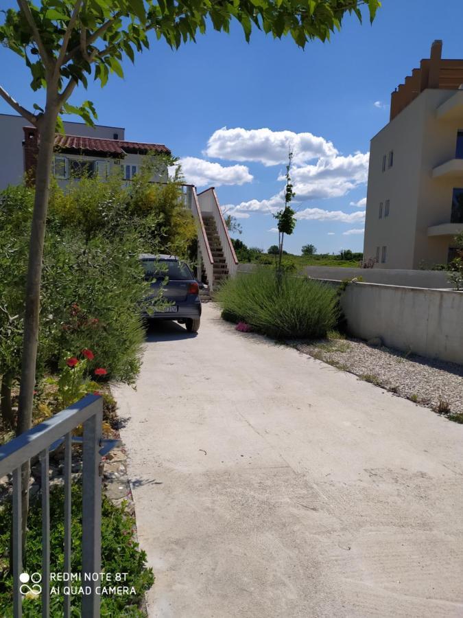 Apartman Joy Nin Εξωτερικό φωτογραφία
