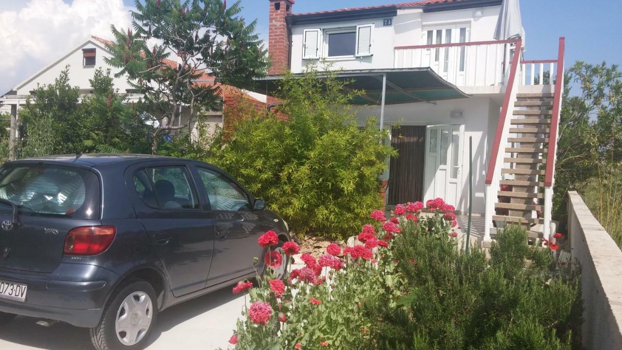 Apartman Joy Nin Εξωτερικό φωτογραφία