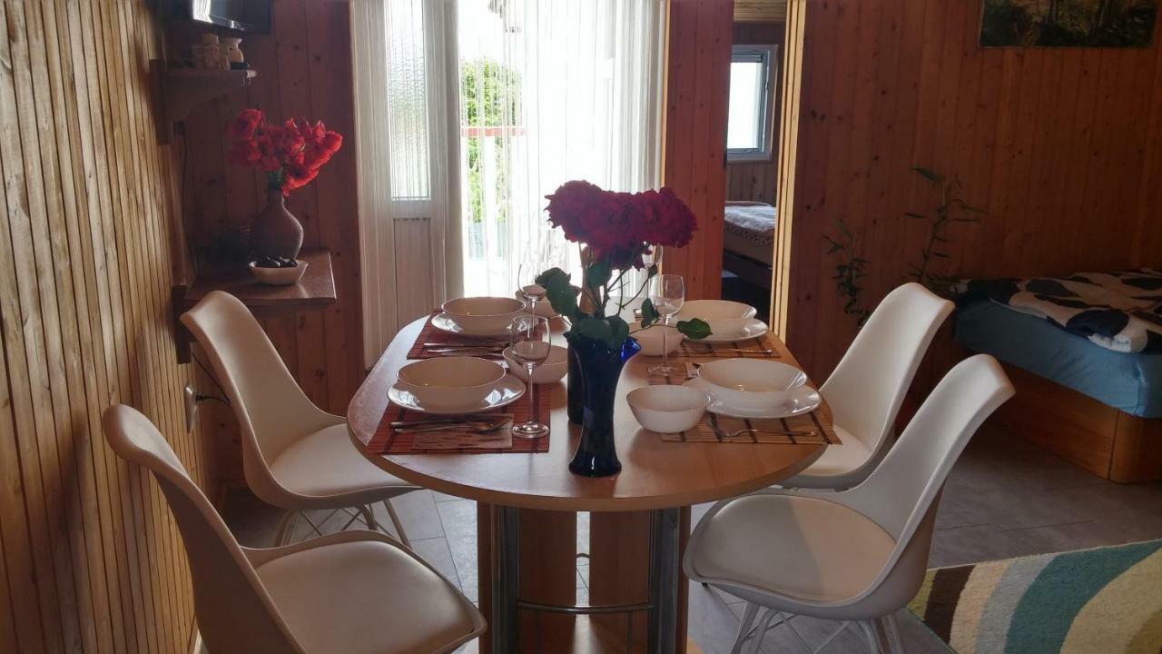 Apartman Joy Nin Εξωτερικό φωτογραφία