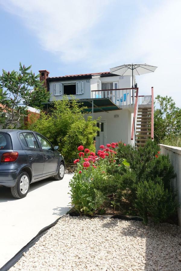 Apartman Joy Nin Εξωτερικό φωτογραφία